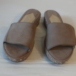 NWT Womens Klik "Lani" Taupe Suede Studded Slide Sandals Sz 6*